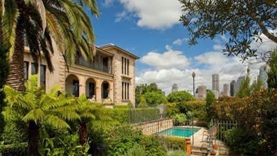 Sandstone Potts Point 1858 Italianate trophy mansion Bomera relisted